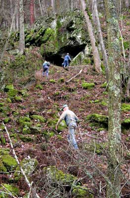 Climb to entrance